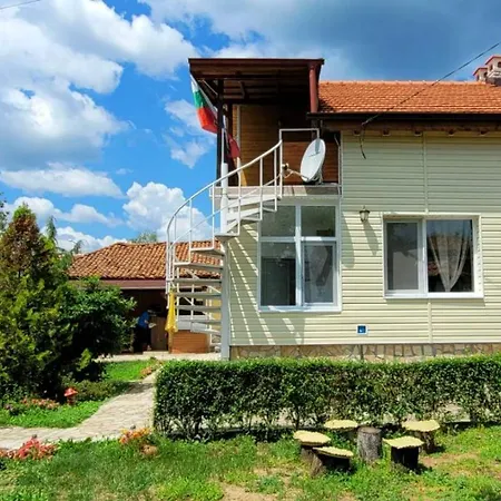 виктория 3* Chehlare