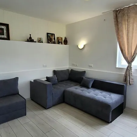 Къща за гости виктория Chehlare