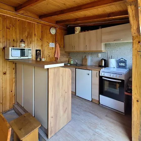 виктория 3* Chehlare