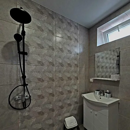 виктория 3* Chehlare