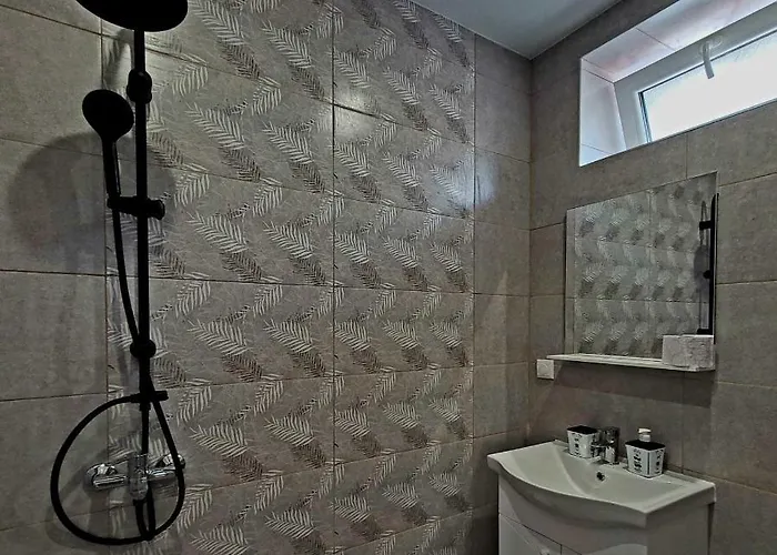 виктория 3* Chehlare